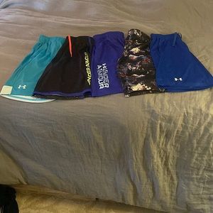 Under Armour shorts 5 pair gently used youth xl